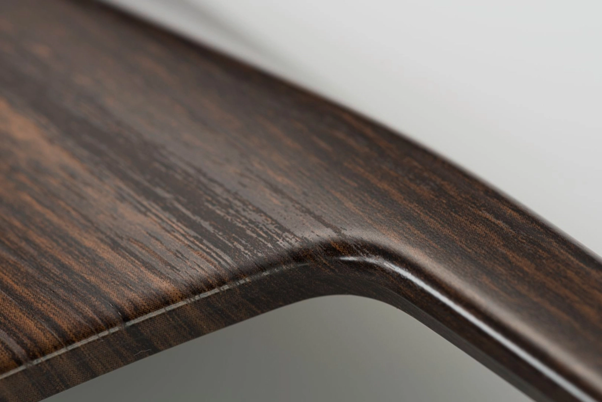 When Cars become Sensory Experiences: Exciting Interior Design with KURZ Automotive dashboard with tactile wood design