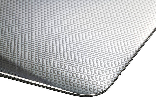 Surface with 3D water glow effect for injection molded parts